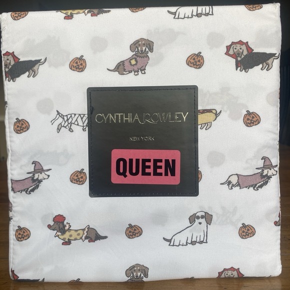 Cynthia Rowley Other - Cynthia Rowley Queen Sheet Set Halloween Dachshund Weiner Dog Costume Pumpkin